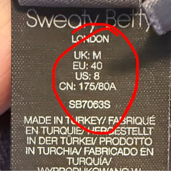 SWEATY BETTY Navy Blue Explorer 5.5” Shorts Size 8 - Picture 3 of 16